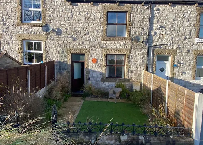 Comfy Stone Built House In The Peak District